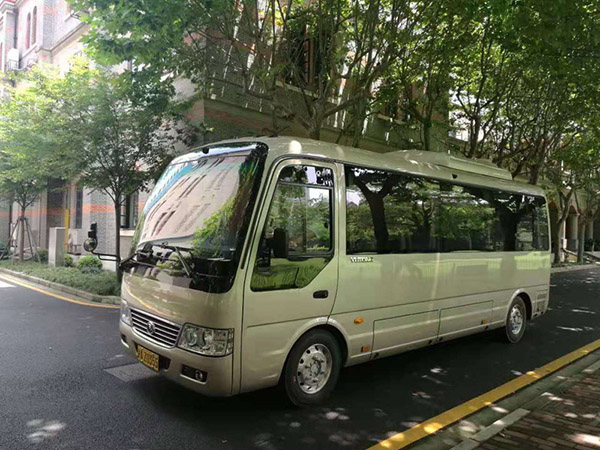 宇通考斯特 20座 新能源車